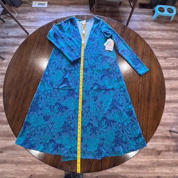 NWT LulaRoe Sarah duster roses pattern blue hues size S - Picture 15 of 15